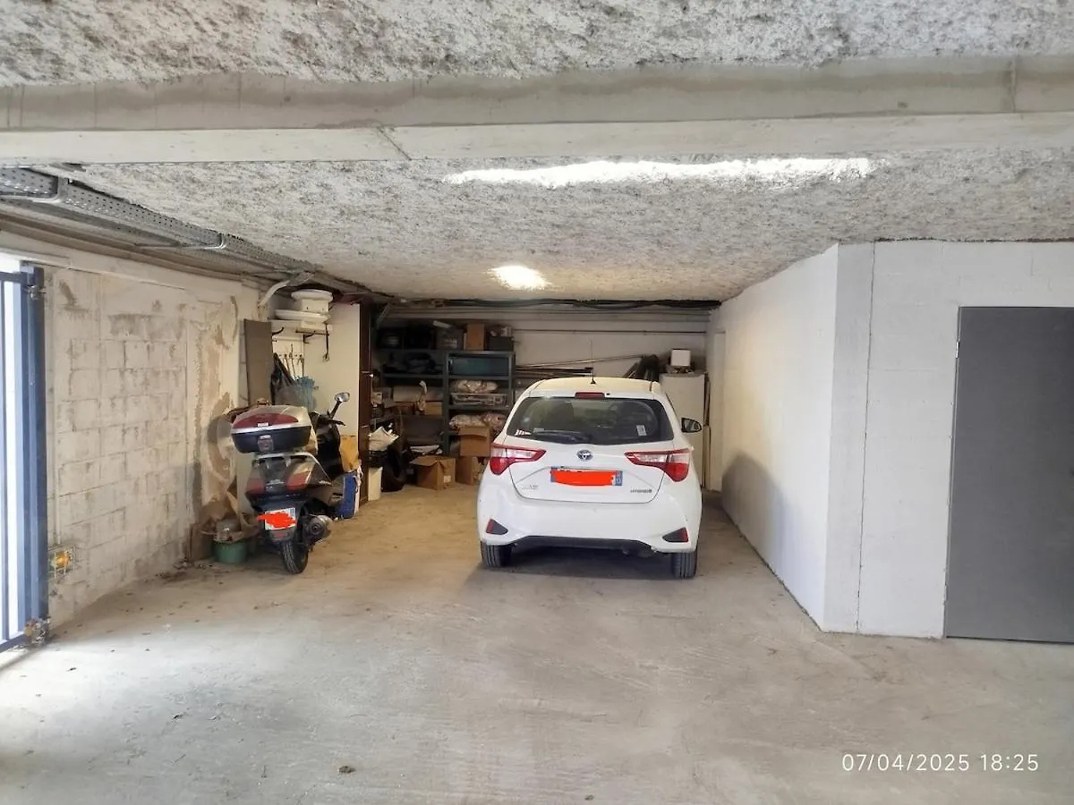 Apartment Calanques Marseille 0*,  France